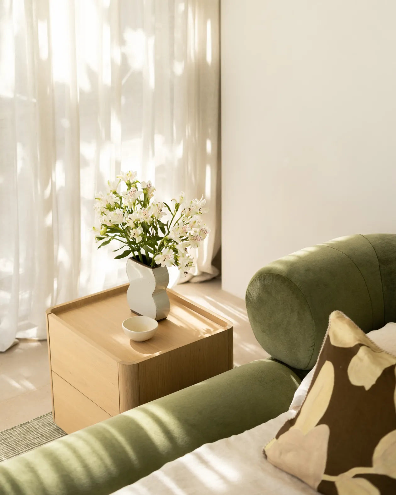 Trim Bedside Table - Oak