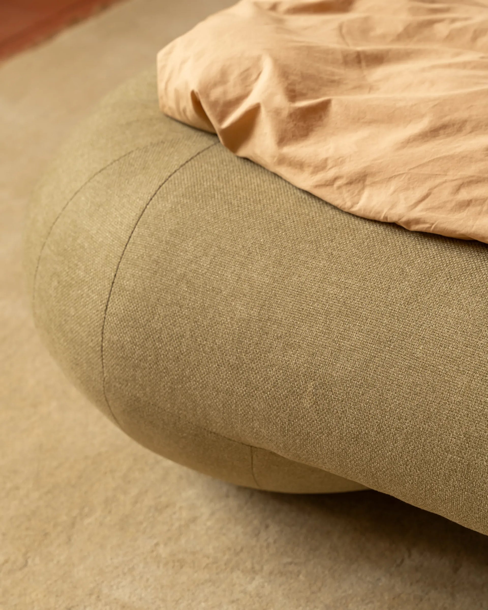 Lune Queen Bed - Fossil Eucalyptus