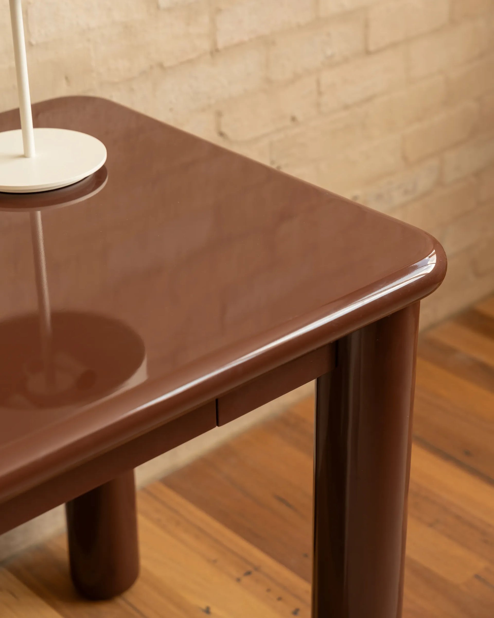 Lori Desk - Fudge