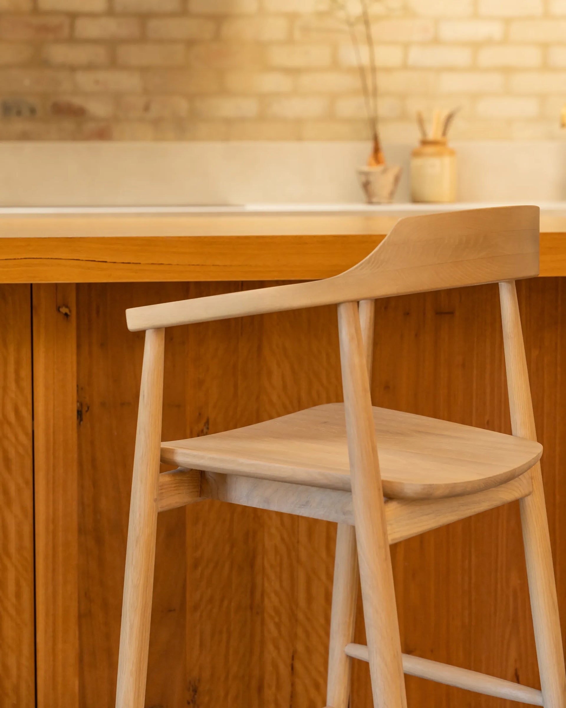 Profile Bar Stool 65cm - Oak