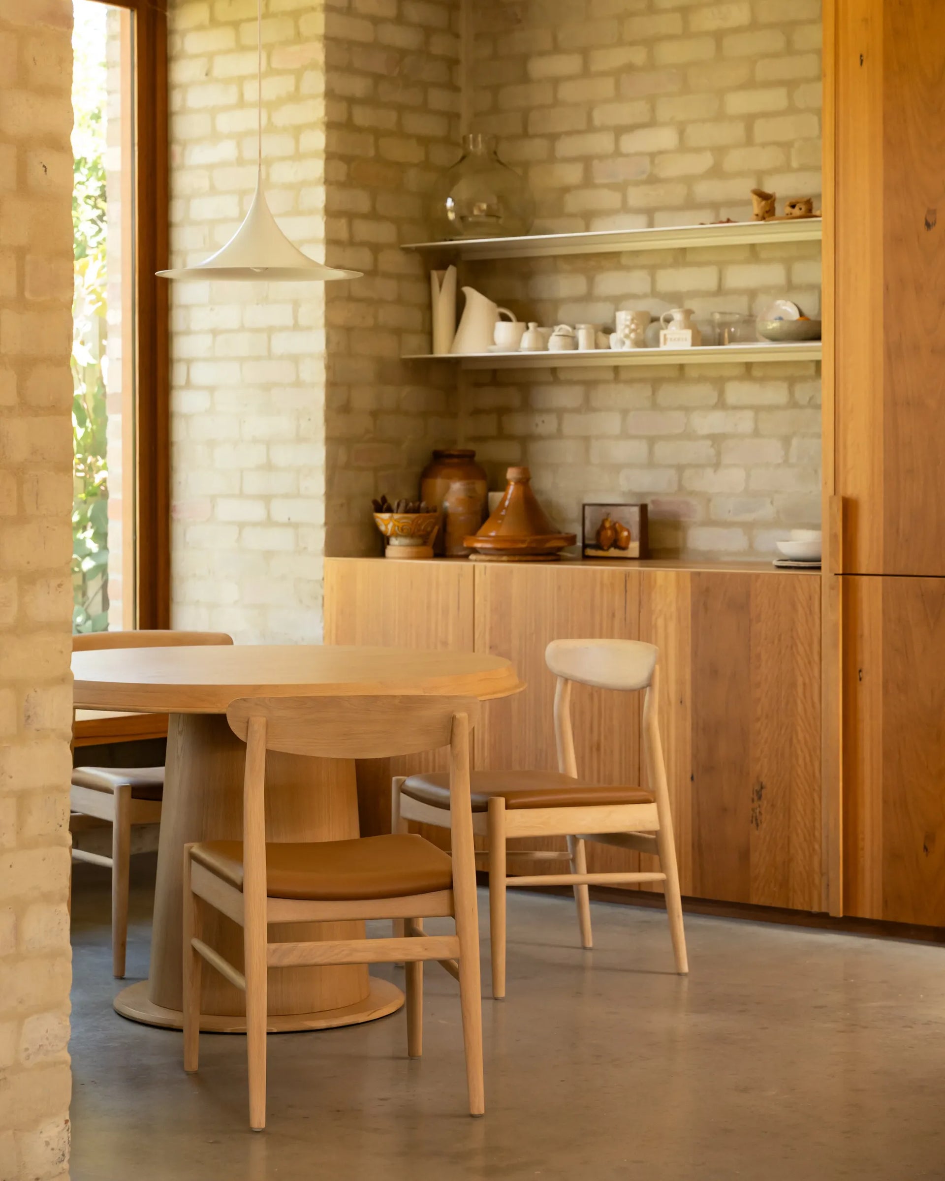 Tone Round Dining Table 120cm - Oak