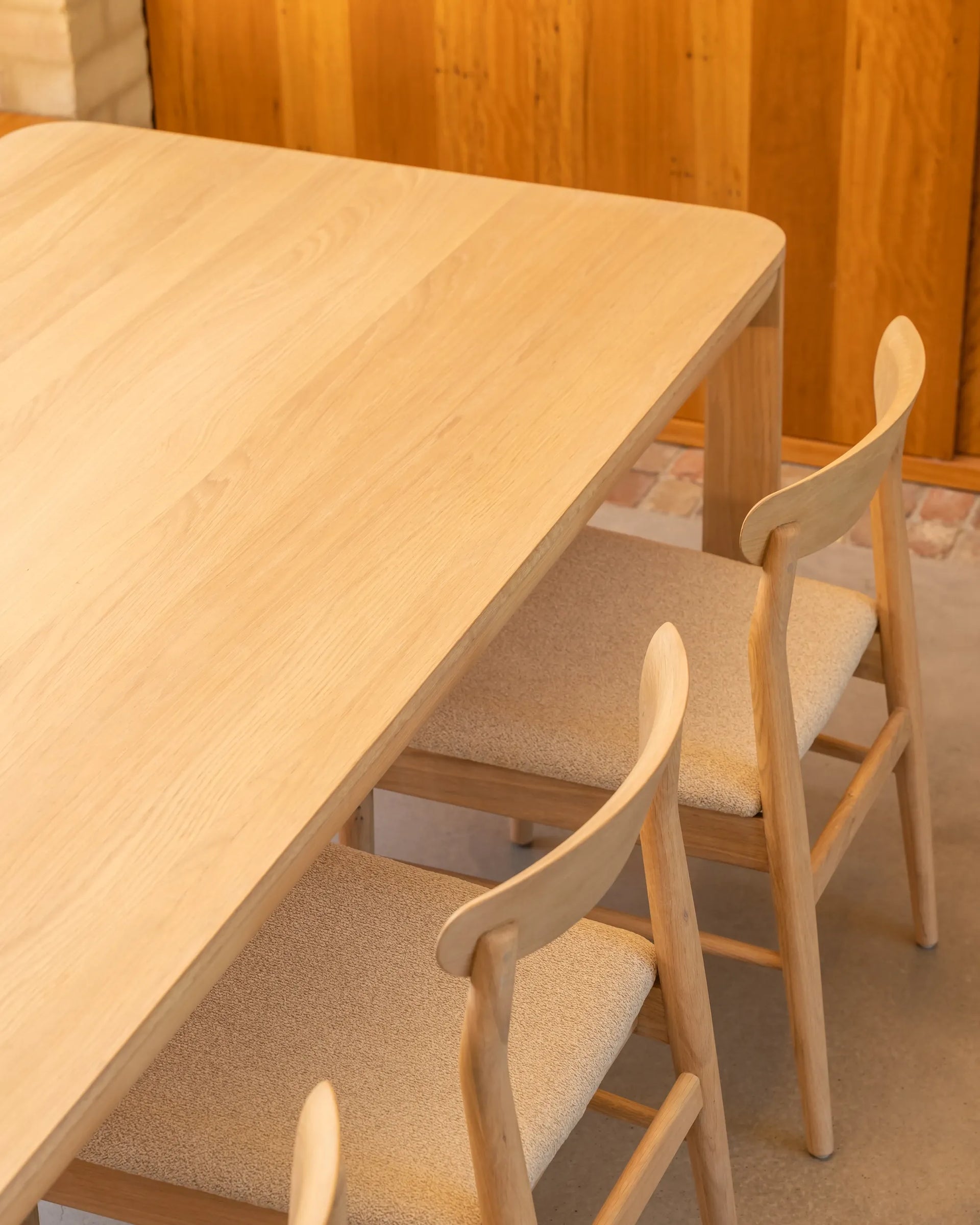 Quart Dining Table 240cm - Oak