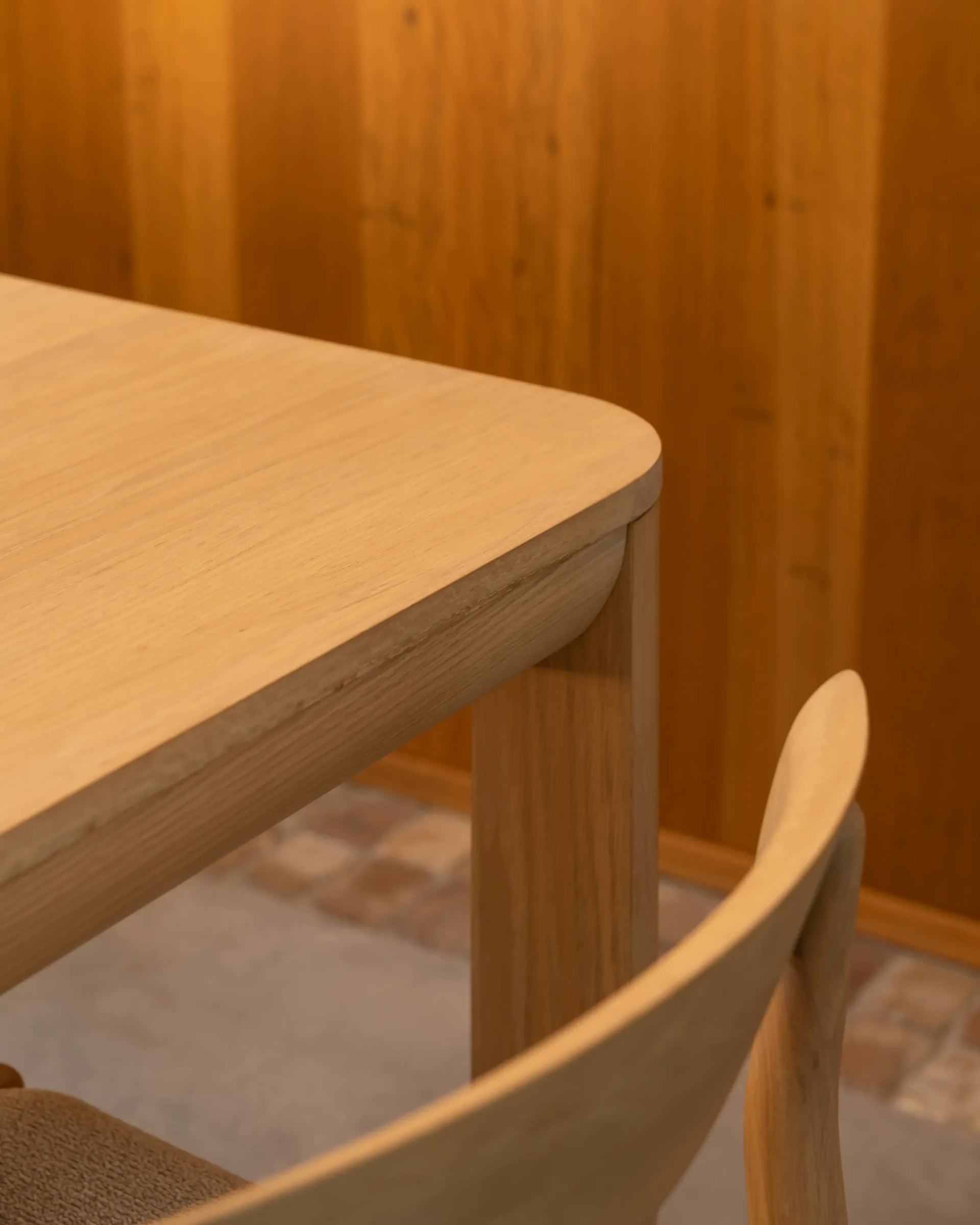 Quart Dining Table 200cm - Oak