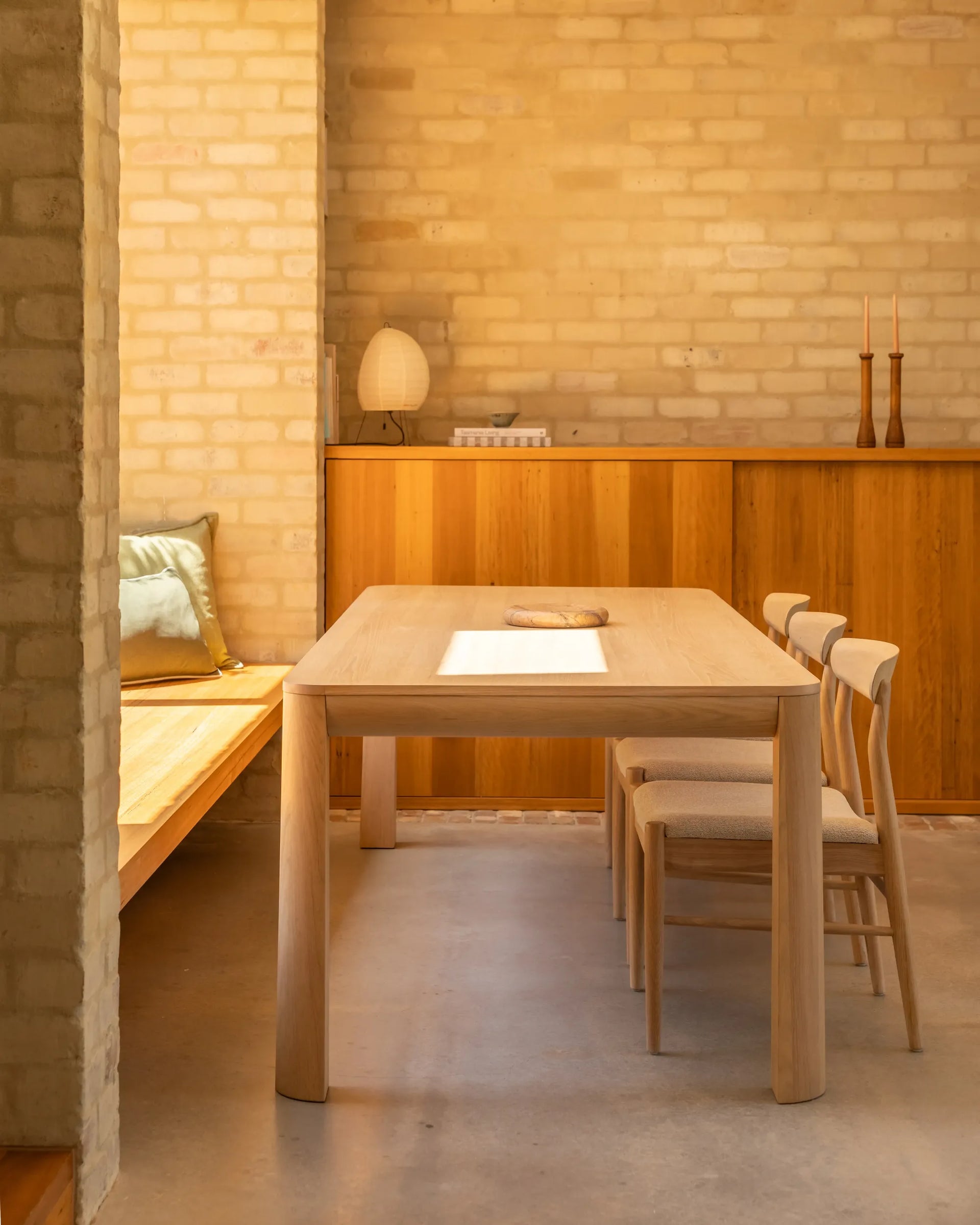 Quart Dining Table 200cm - Oak