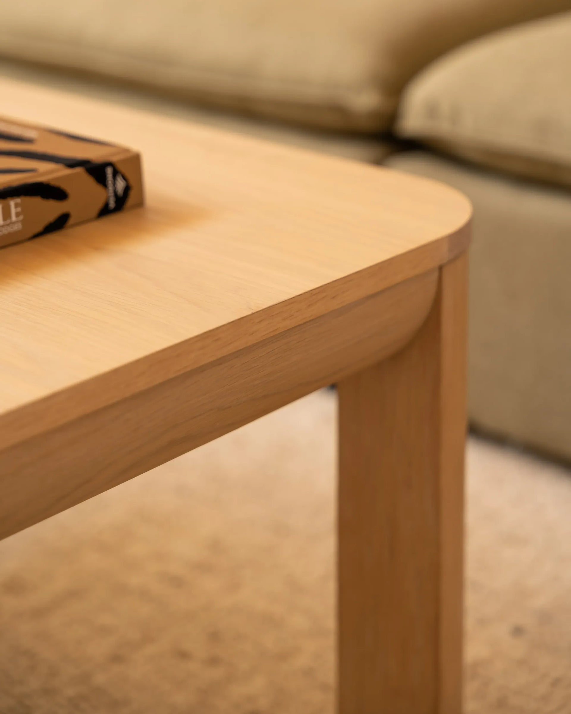 Quart Coffee Table - Oak