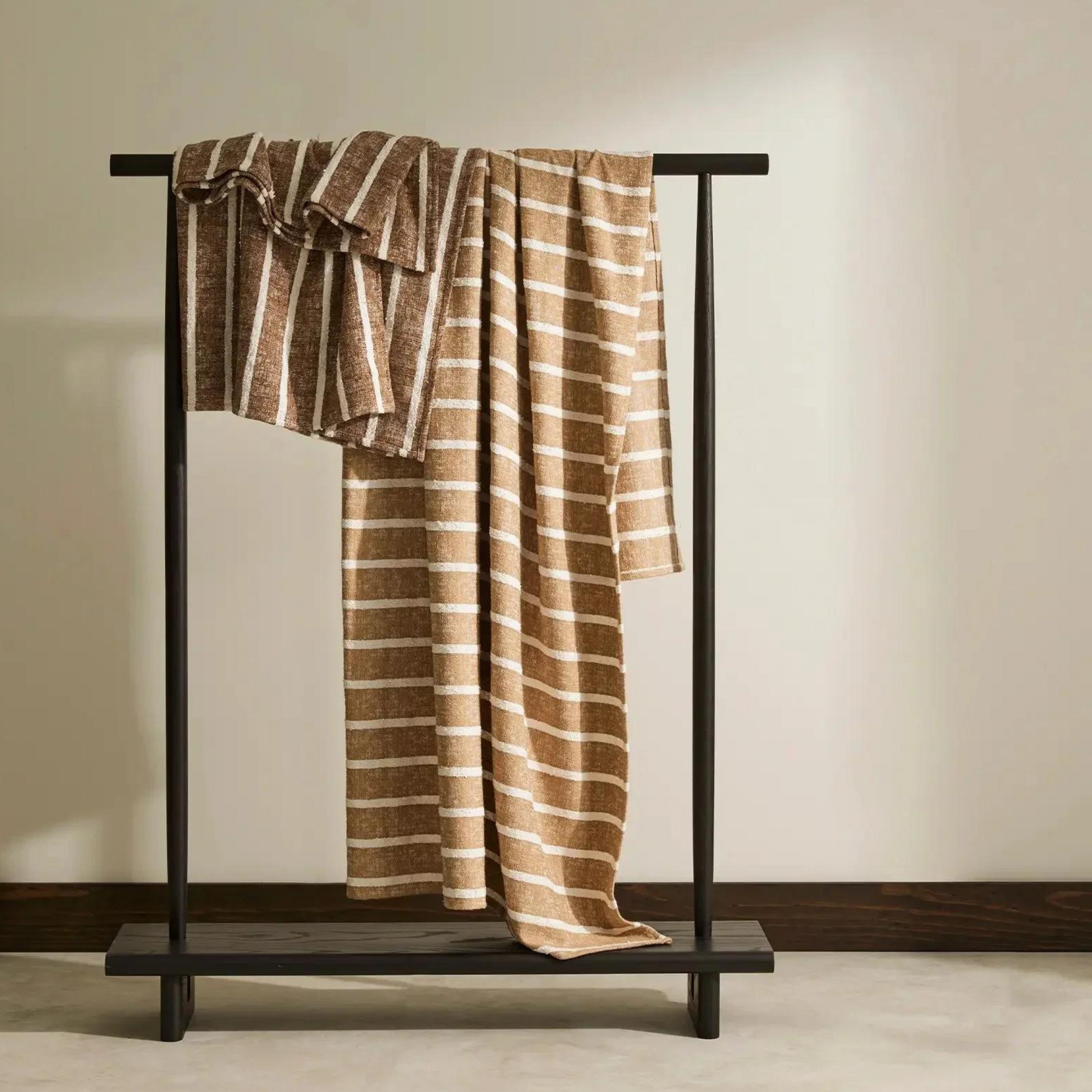 Piazza Throw - Earth