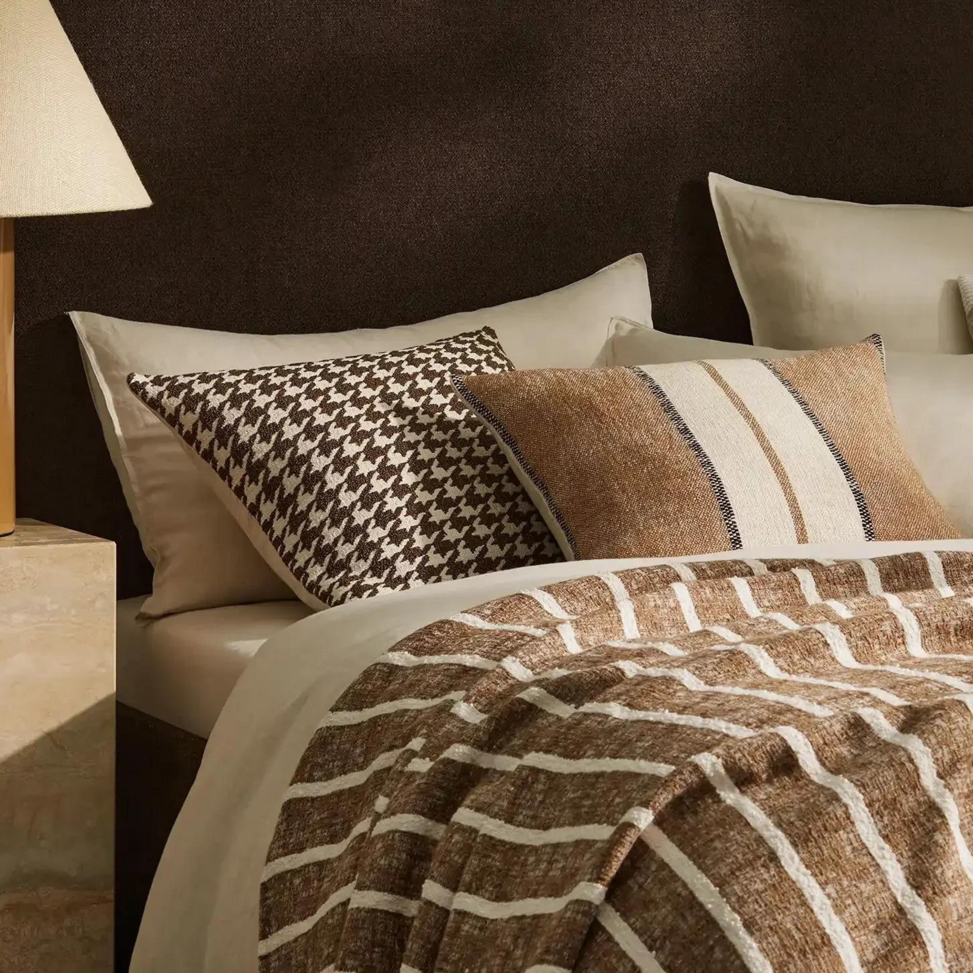 Piazza Throw - Earth