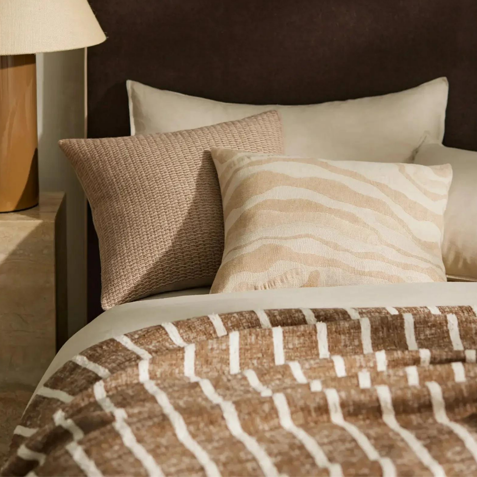 Piazza Throw - Earth