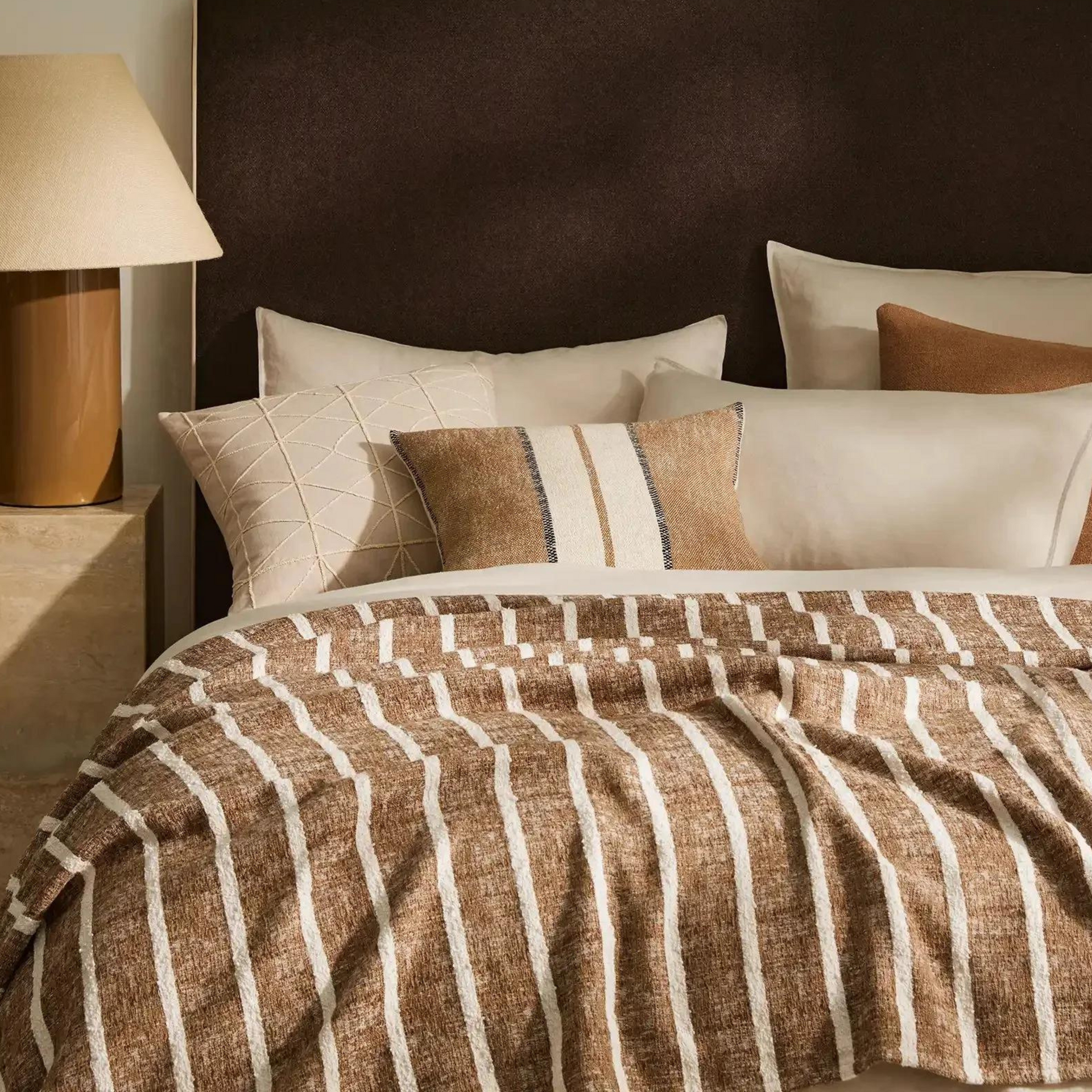 Piazza Throw - Earth