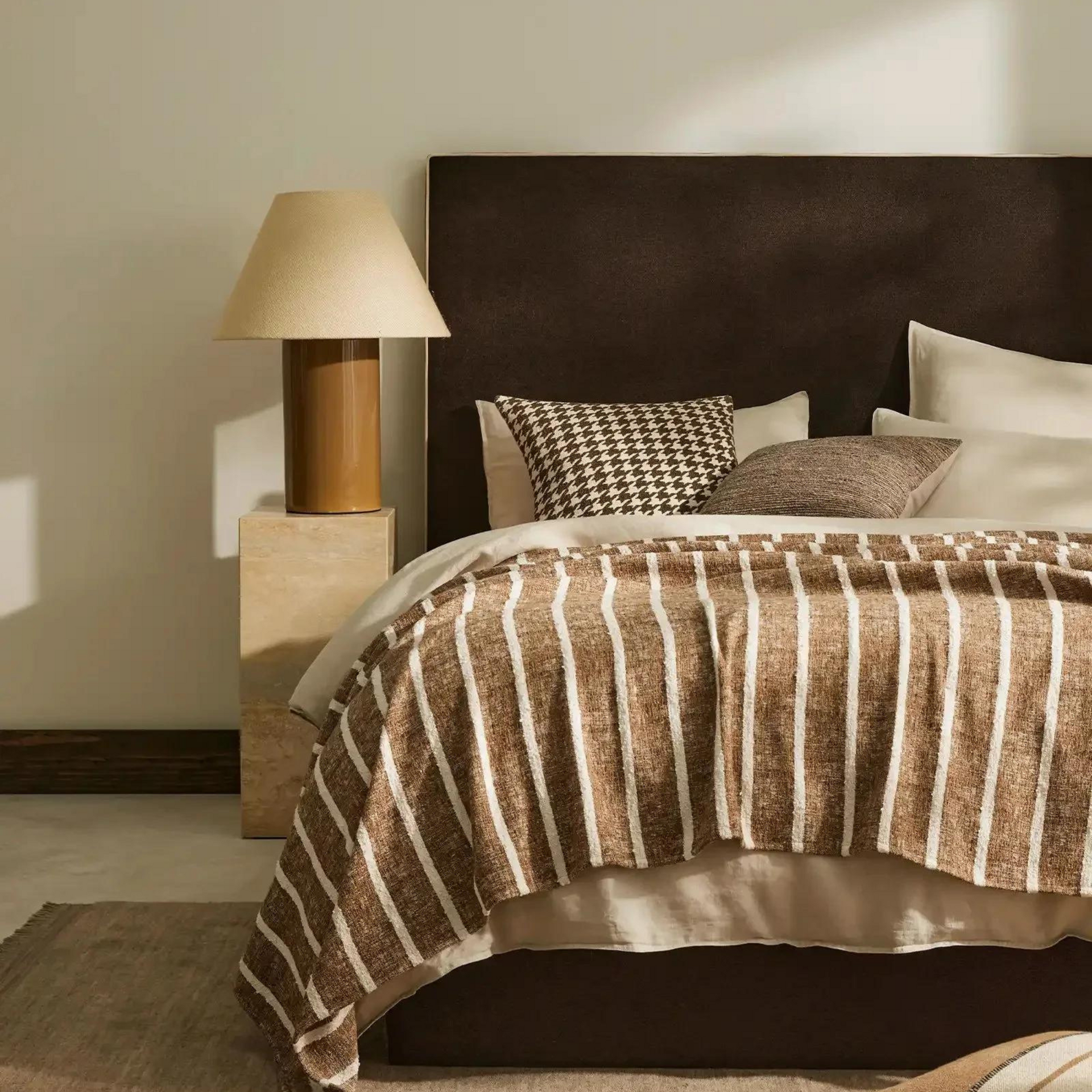 Giovanni Cushion - Cocoa