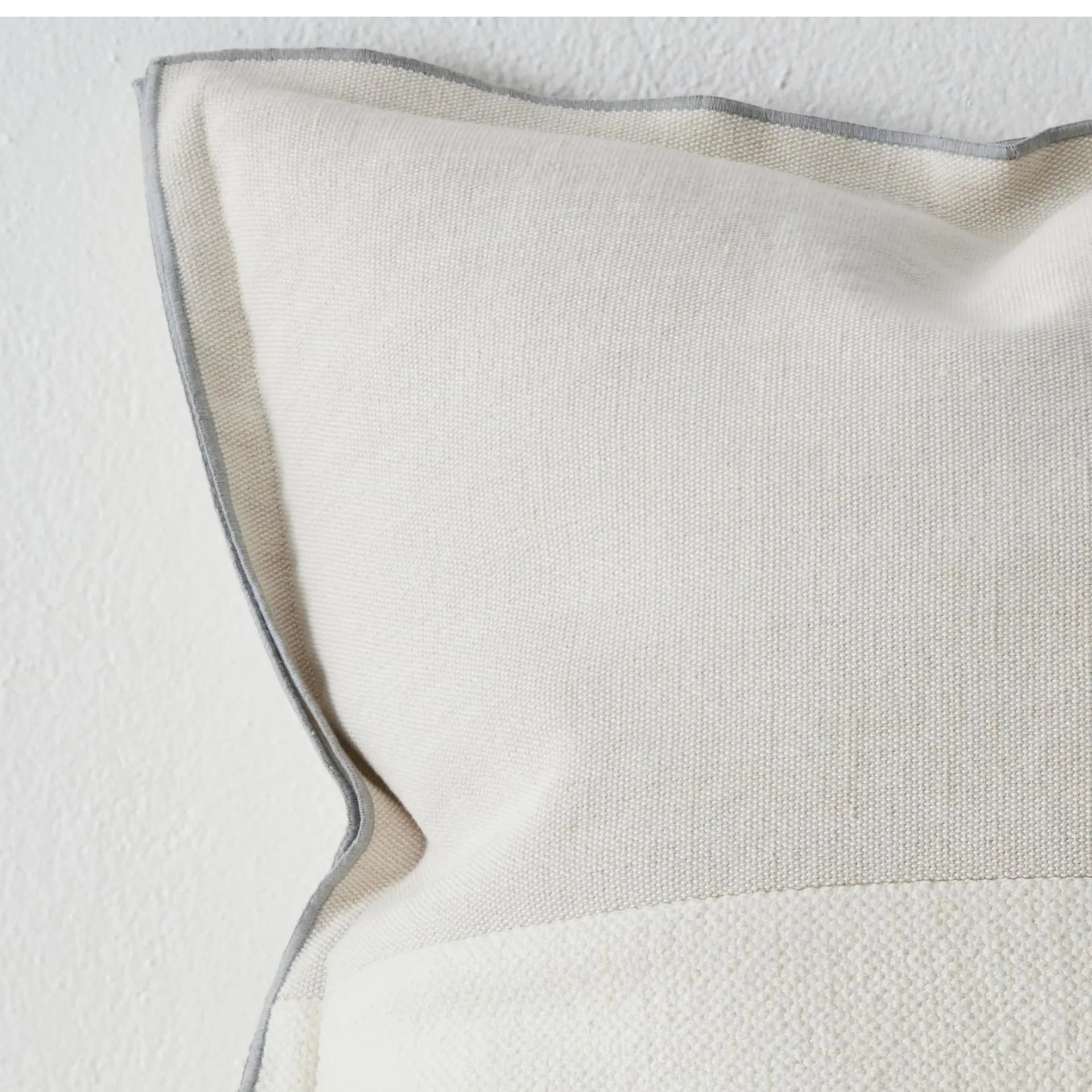 Riccardo Cushion - Glacier