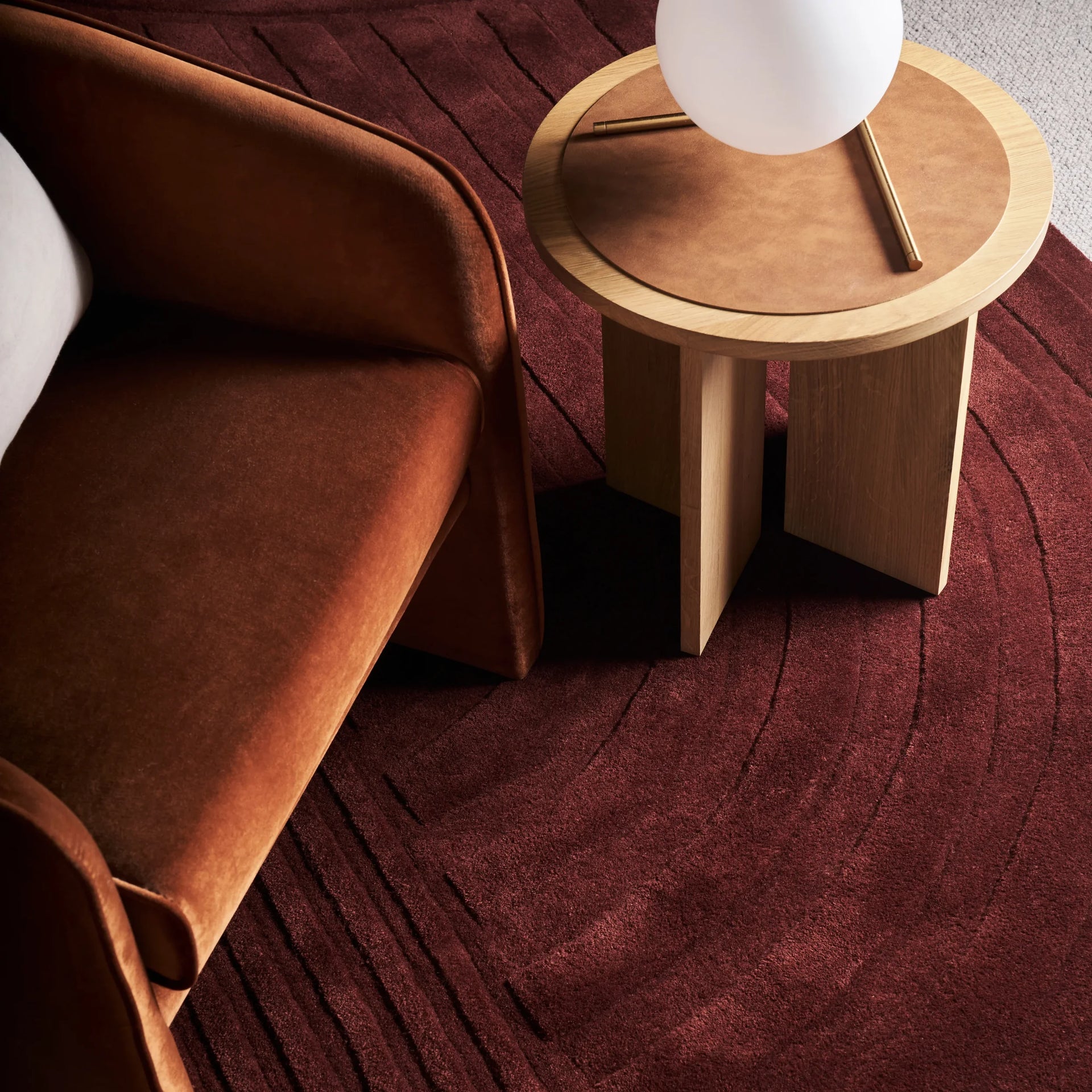 Trace Rug - Brick Red 250cm x 350cm