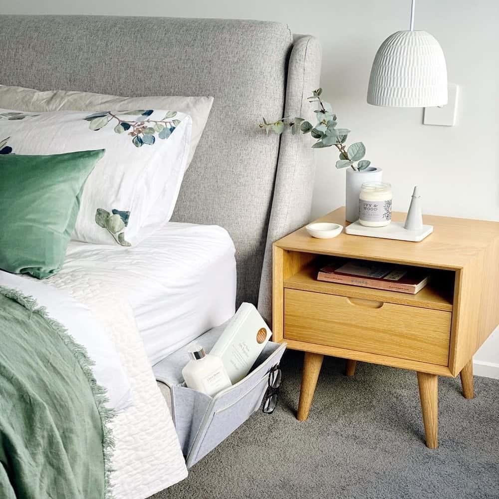 Mia Nightstand with Shelf - Oak