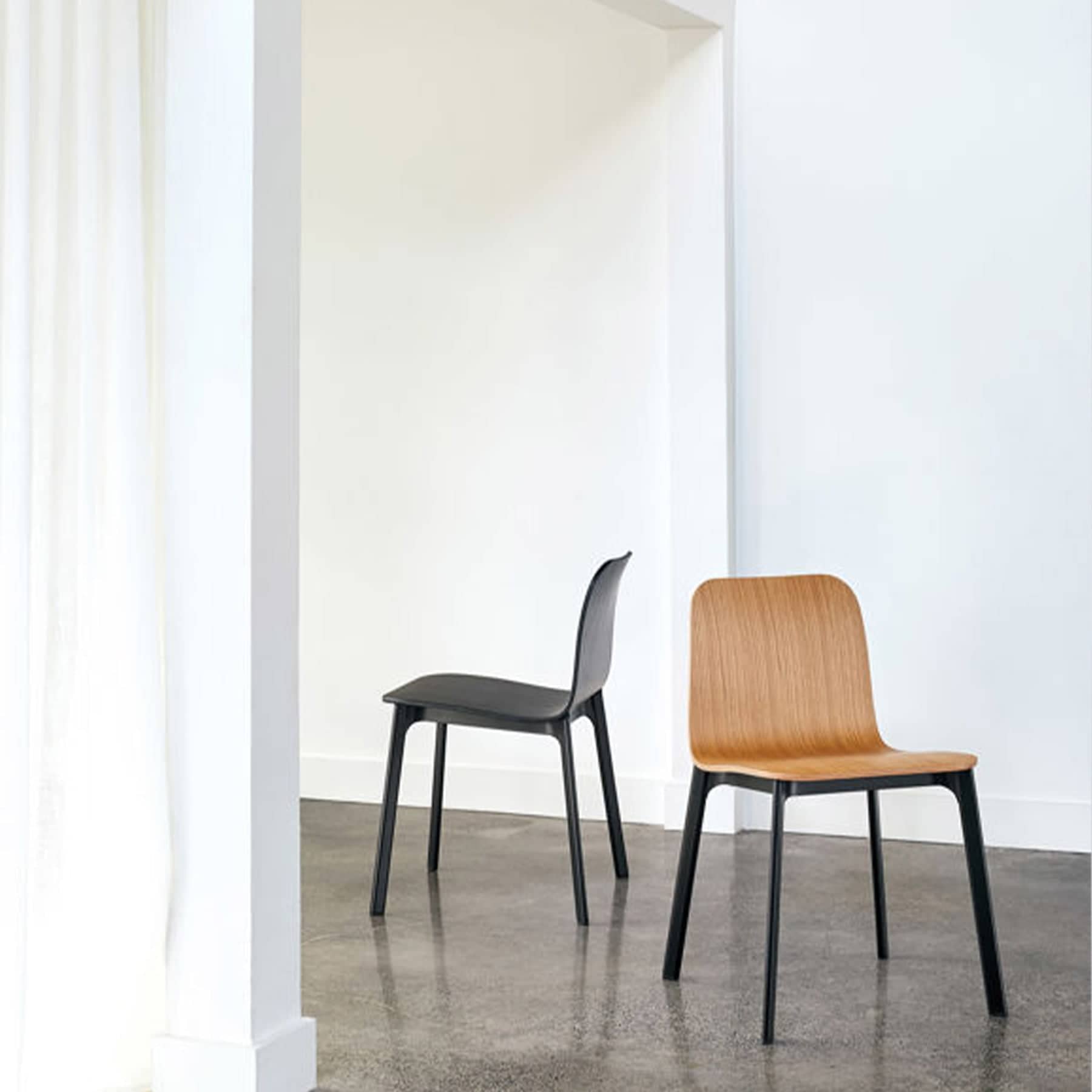 Aspen Chair w/Metal Legs - Oak