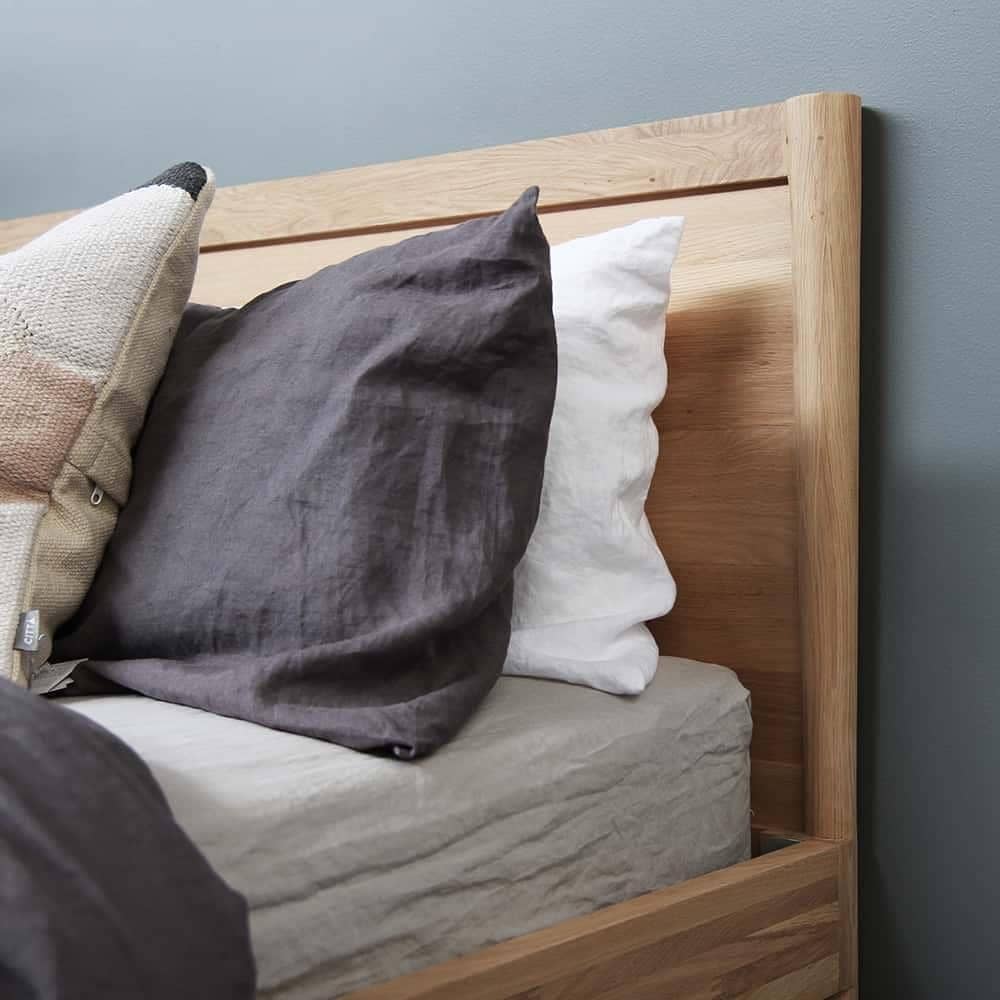 Vintage King Bed - Oak