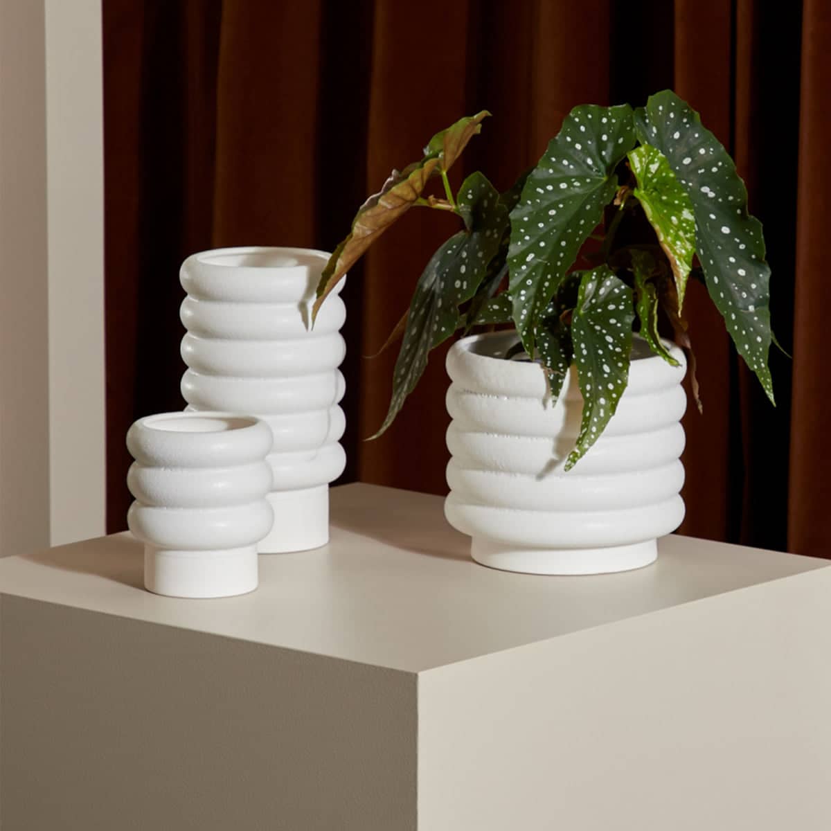 Alder Planter Tall - Snow