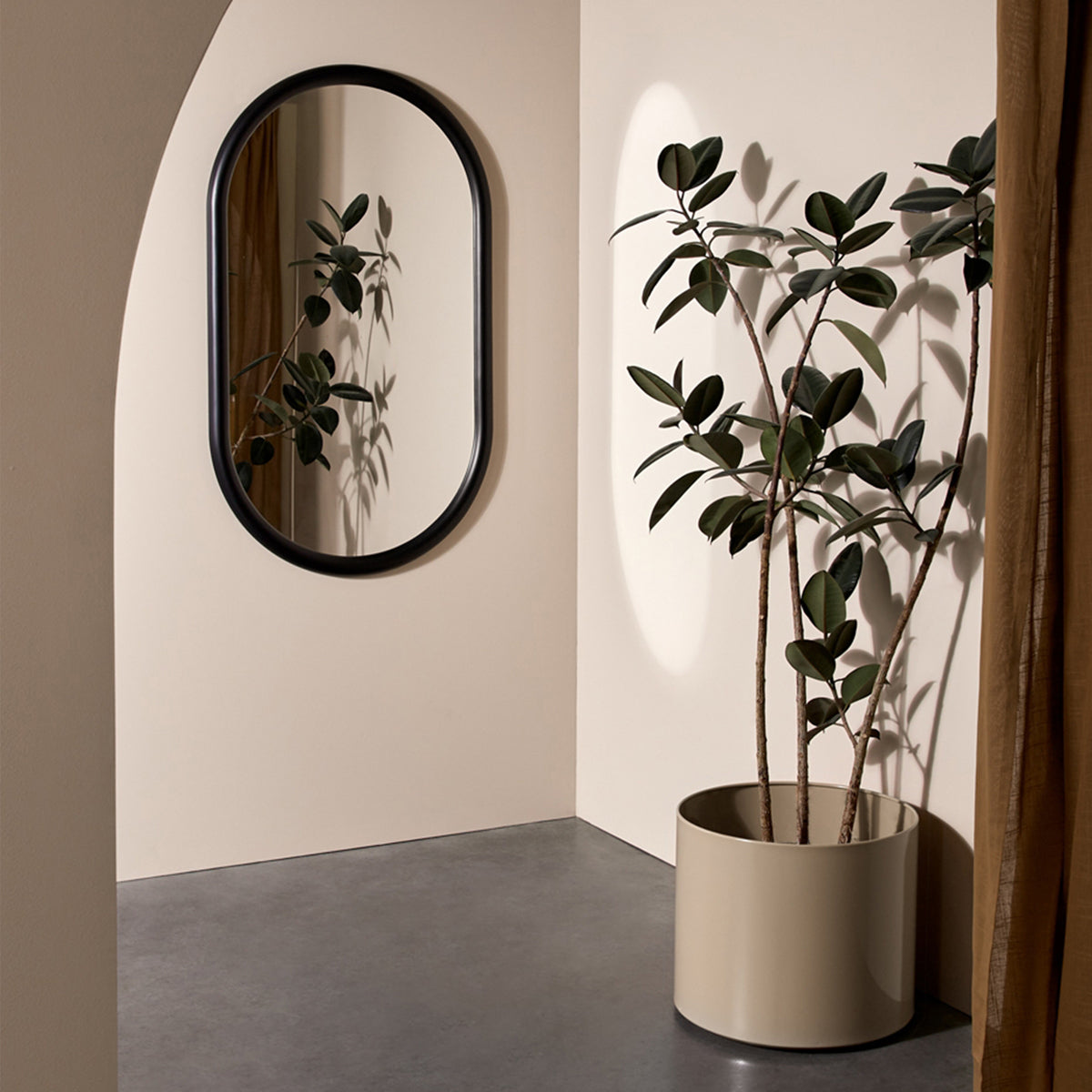 Benny Planter - Fawn Small