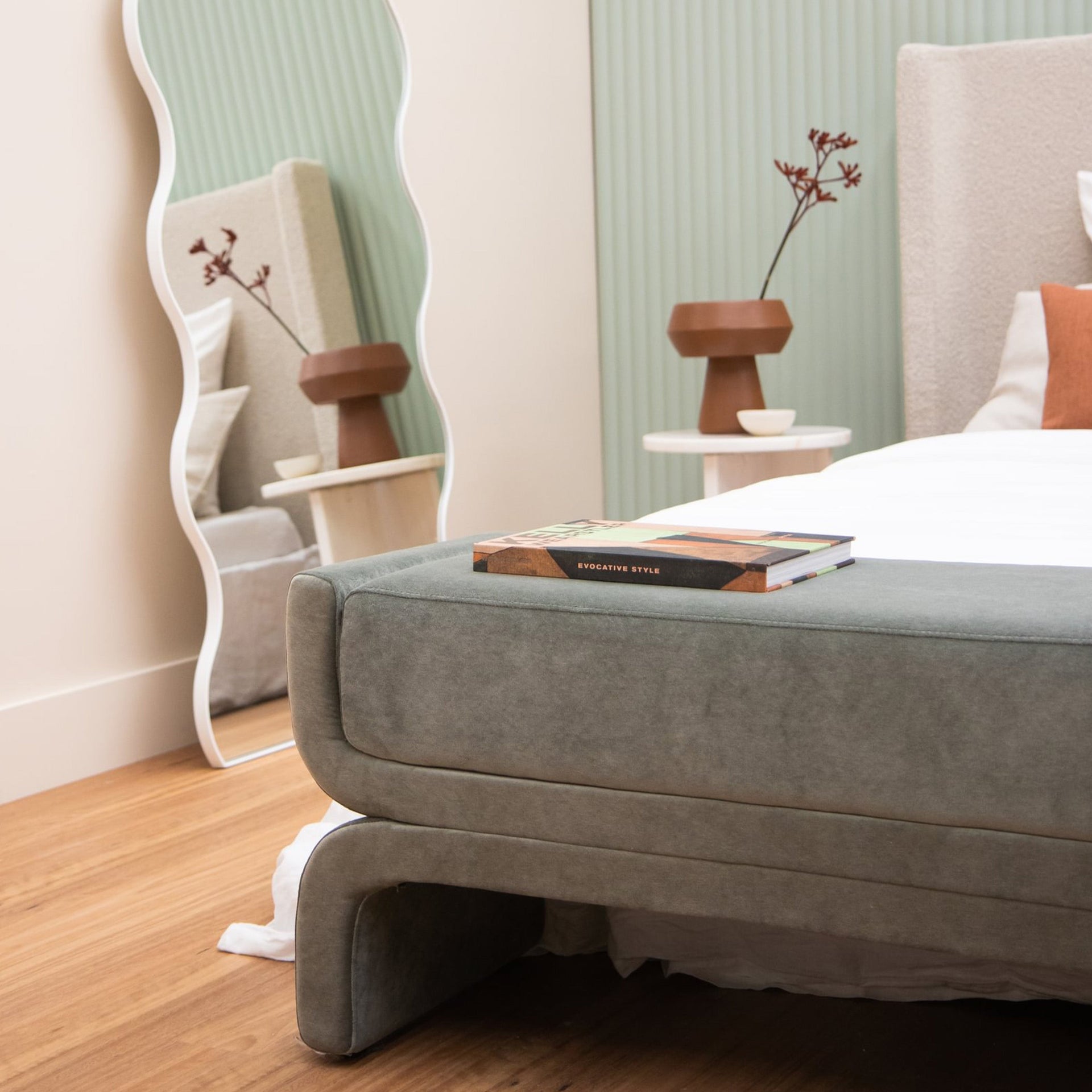 Artemis Leaner Mirror - Bright White